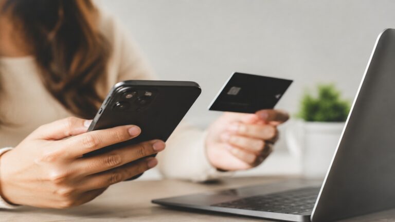 Cartões digitais e segurança online: hábitos que ganharam força